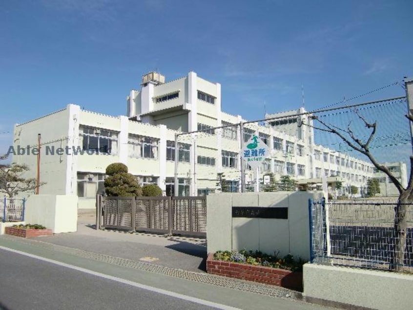 鈴鹿市立長太小学校(小学校)まで969m プリムローズB