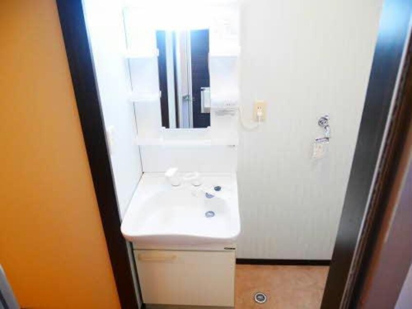  カーサ江島 B棟