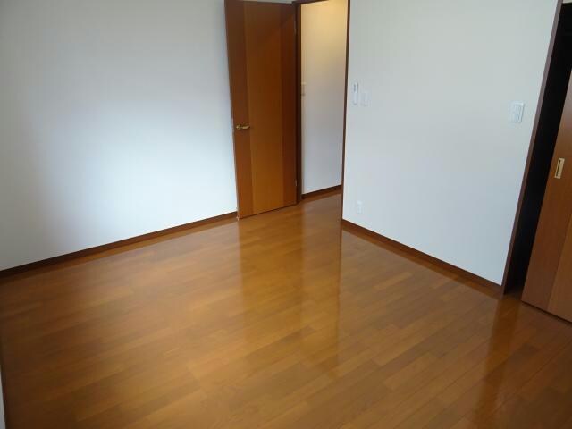  ブランシュール　B棟