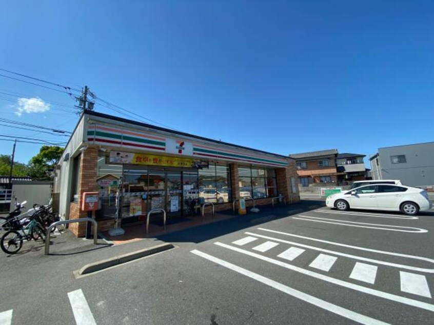 セブンイレブン四日市河原田町店(コンビニ)まで1143m ハートフレンドリー