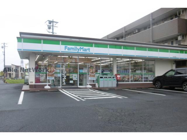 ファミリーマート末広町店(コンビニ)まで437m ヴァンフルールA棟