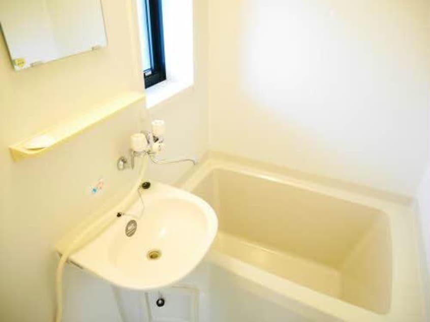  近鉄名古屋線/白子駅 徒歩24分 2階 築28年