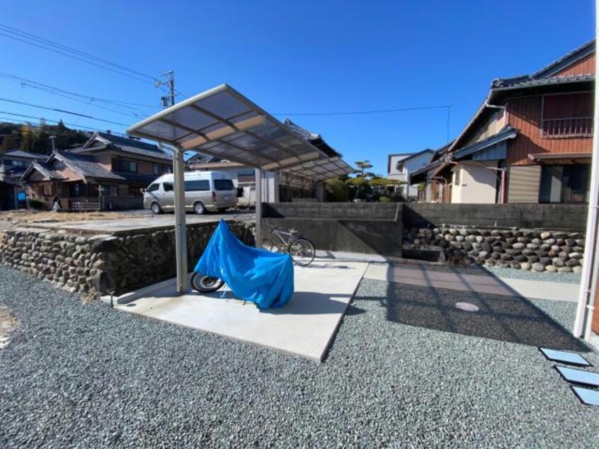  オランジュベール岸岡