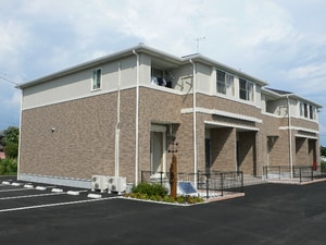 ＡＮＤ　ＯＮＥ　東棟