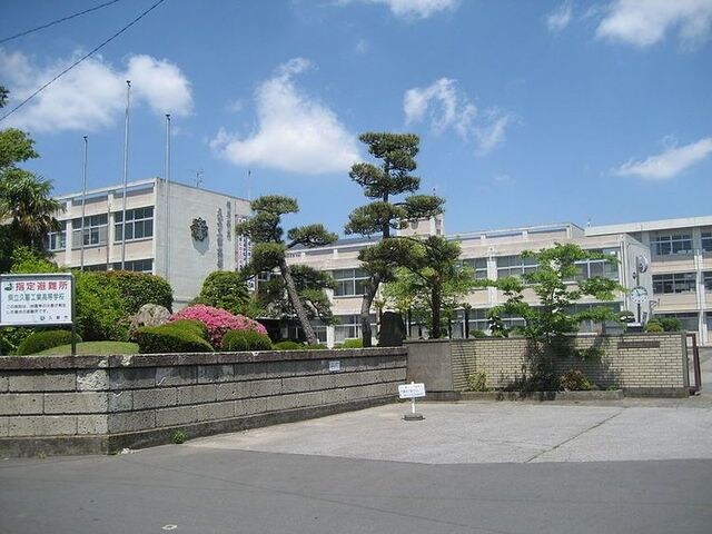 埼玉県立久喜工業高校(高等学校/高等専門学校)まで805m※埼玉県立久喜工業高校 第一エリベール高塚