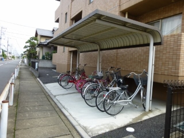 自転車置き場 プリムヴェール