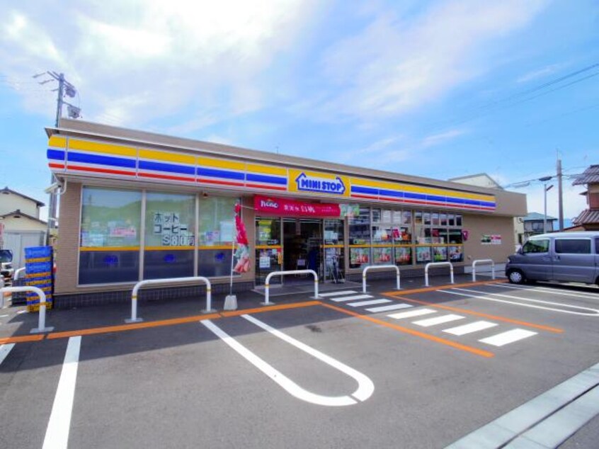 ミニストップ静岡宮川店(コンビニ)まで567m 東海道本線/静岡駅 バス22分宮川下車:停歩5分 2階 築26年