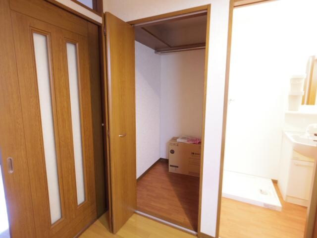 東海道本線/静岡駅 バス17分西脇ハローワーク静岡入口下車:停歩2分 1階 築21年