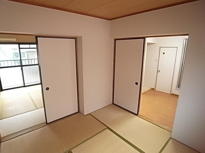  東海道本線/静岡駅 バス13分登呂遺跡下車:停歩5分 2階 築36年