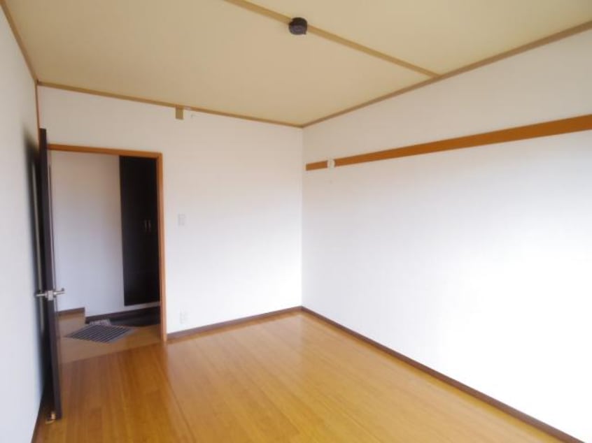  東海道本線/静岡駅 バス17分西脇ハローワーク静岡入口下車:停歩6分 2階 築41年
