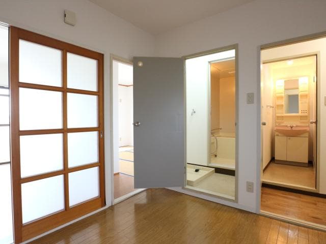  東海道本線/静岡駅 バス15分登呂コープタウン入口下車:停歩4分 3階 築30年