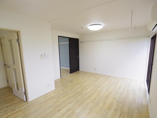  東海道本線/静岡駅 バス21分南安倍川橋下車:停歩5分 2階 築32年