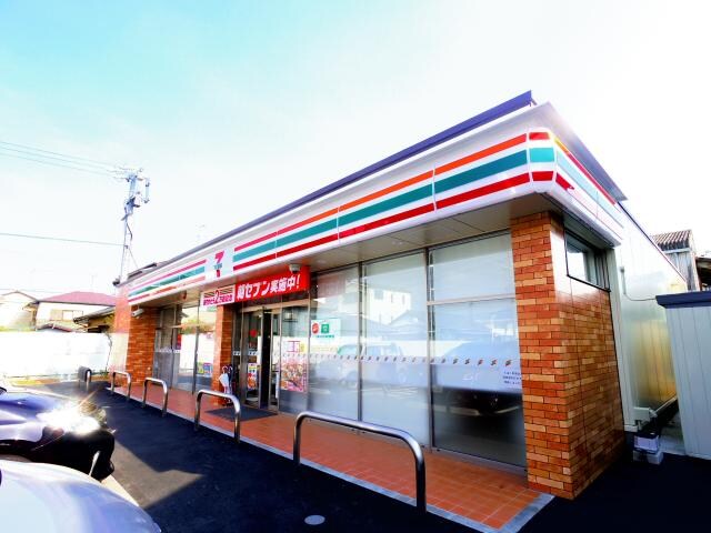 セブンイレブン焼津三ヶ名南店(コンビニ)まで582m 東海道本線/西焼津駅 バス6分大住下車:停歩13分 1階 築29年