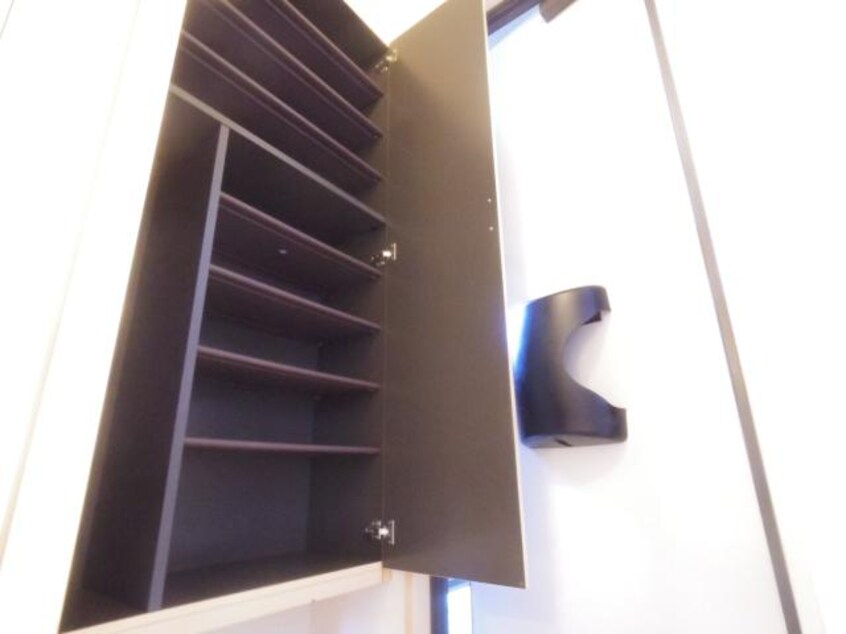  東海道本線/静岡駅 バス20分大浜公園入口下車:停歩8分 1階 築21年