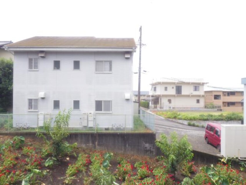  東海道本線/静岡駅 バス15分小鹿公民館前下車:停歩13分 1階 築18年