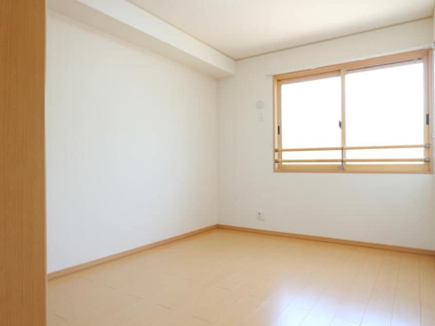  東海道本線/静岡駅 バス15分小鹿公民館前下車:停歩13分 2階 築19年