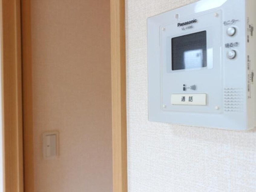  東海道本線/静岡駅 バス20分小鹿公民館前下車:停歩13分 1階 築19年