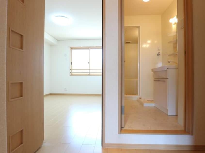  東海道本線/静岡駅 バス15分小鹿公民館前下車:停歩13分 2階 築19年