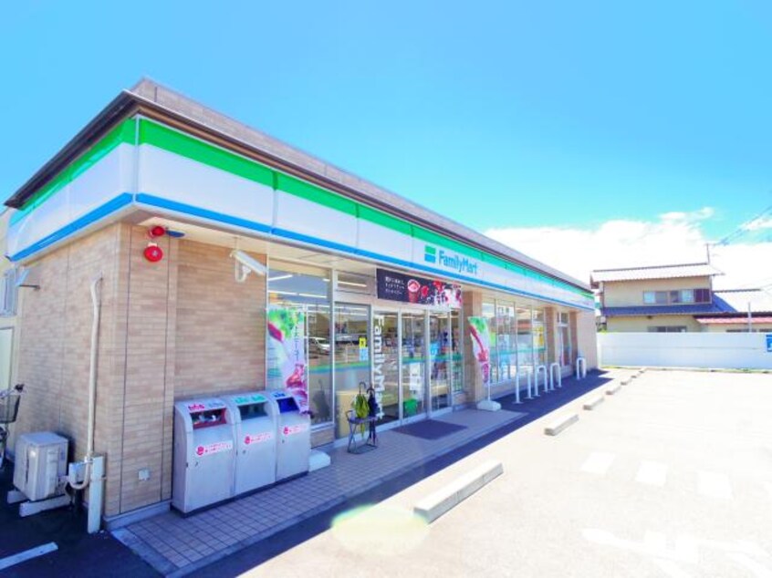 ファミリーマートシーガルドーム前店(コンビニ)まで969m 東海道本線/西焼津駅 徒歩9分 3階 築28年