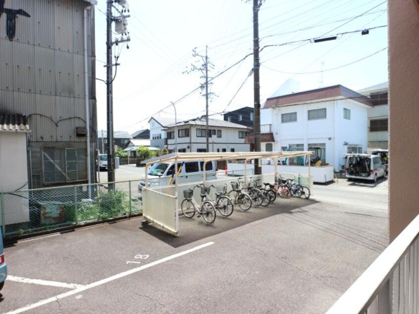  東海道本線/静岡駅 バス16分中村町下下車:停歩4分 1階 築44年