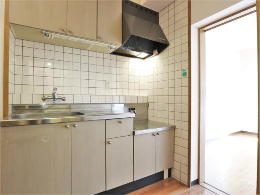  東海道本線/静岡駅 バス11分中田四丁目下車:停歩6分 1階 築27年