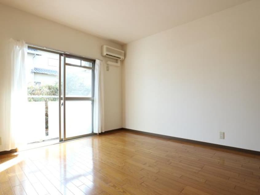  東海道本線/静岡駅 バス11分中田四丁目下車:停歩6分 1階 築27年