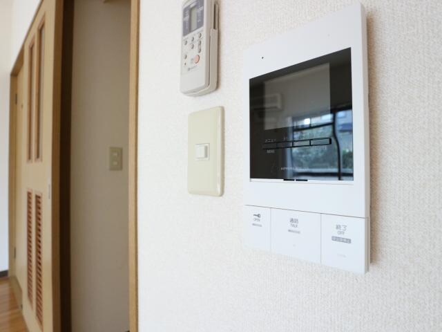  東海道本線/静岡駅 バス11分中田四丁目下車:停歩6分 1階 築27年