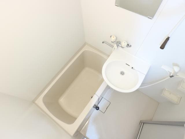  東海道本線/静岡駅 バス11分中田四丁目下車:停歩6分 1階 築27年