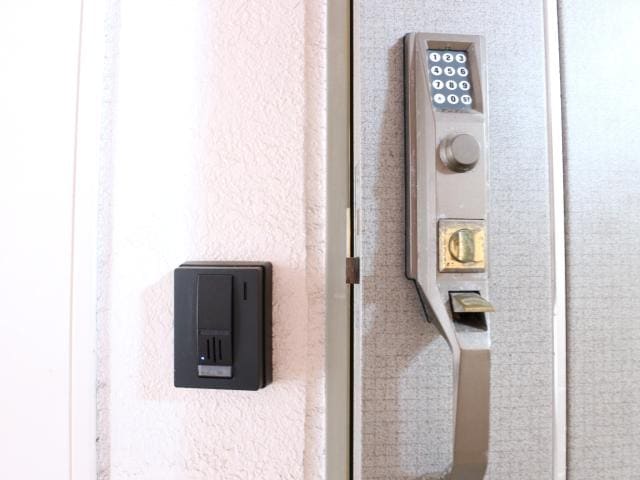  東海道本線/静岡駅 バス11分中田四丁目下車:停歩6分 1階 築27年