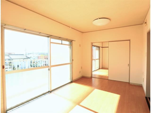  東海道本線/静岡駅 バス21分中島上公民館前下車:停歩3分 3階 築45年