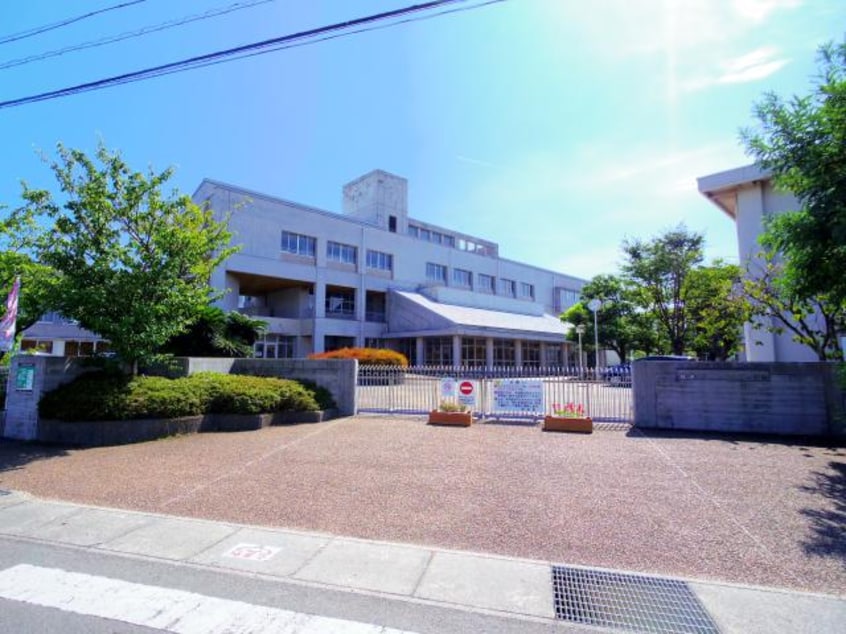 焼津市立大井川南小学校(小学校)まで368m 東海道本線/藤枝駅 バス30分吉永八幡宮下車:停歩7分 1階 築24年