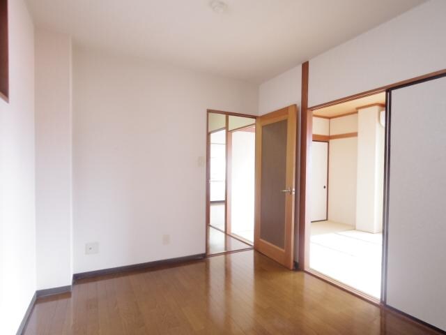  東海道本線/静岡駅 バス8分中田三丁目ダイワハウス前下車:停歩6分 3階 築30年