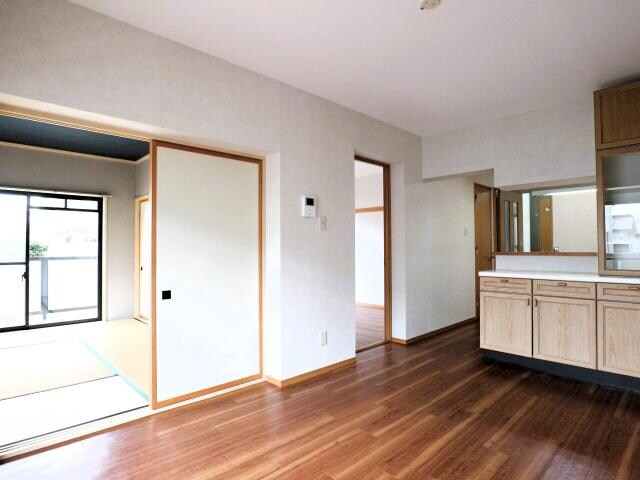  東海道本線/静岡駅 バス17分中村町下下車:停歩4分 1階 築26年