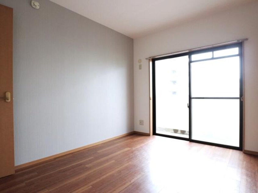  東海道本線/静岡駅 バス17分中村町下下車:停歩4分 1階 築26年