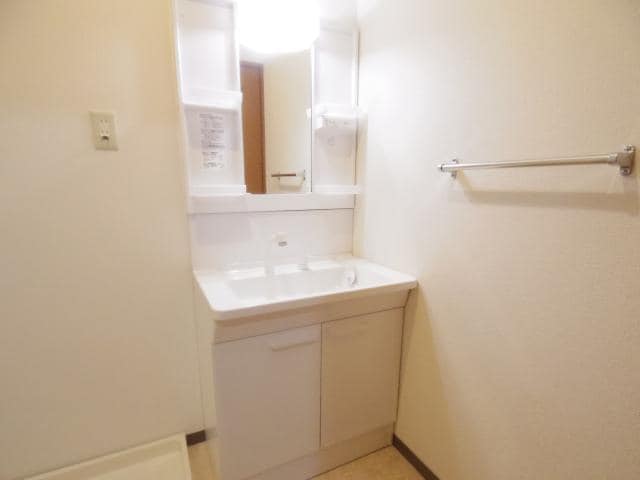  東海道本線/静岡駅 バス15分緑ヶ丘下車:停歩7分 5階 築20年