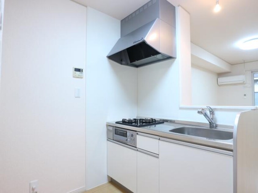  東海道本線/静岡駅 バス15分登呂コープタウン入口下車:停歩9分 2階 築19年