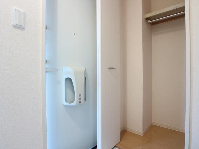  東海道本線/静岡駅 バス15分登呂コープタウン入口下車:停歩9分 2階 築19年