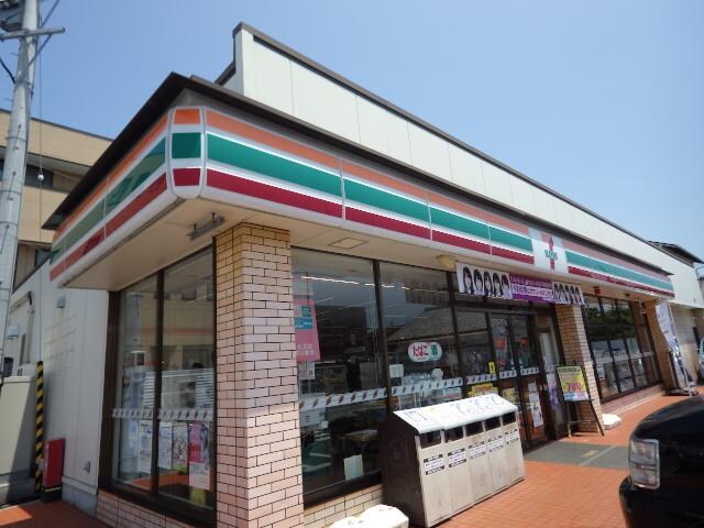 セブンイレブン静岡馬渕店(コンビニ)まで231m 東海道本線/静岡駅 バス11分馬渕四丁目下車:停歩4分 2階 築35年