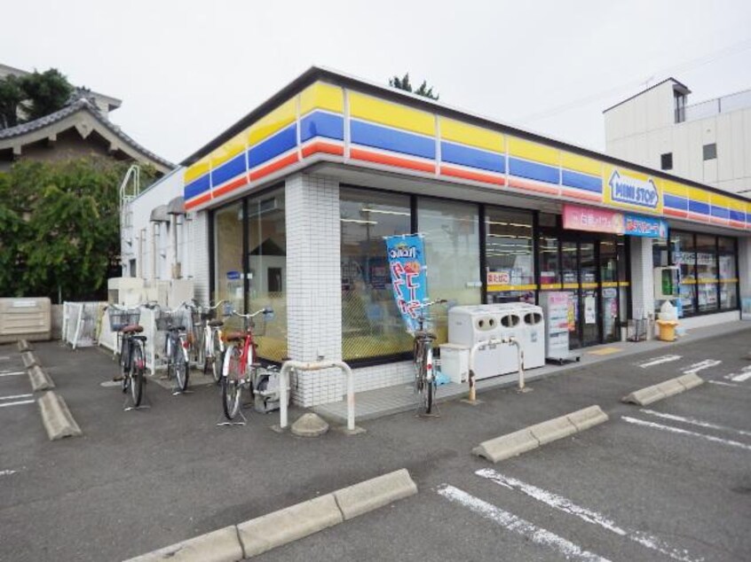 ミニストップ静岡インター通り店(コンビニ)まで415m 東海道本線/静岡駅 バス15分緑ヶ丘下車:停歩5分 4階 築26年