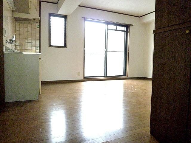  東海道本線/静岡駅 バス20分宮竹児童公民館前下車:停歩4分 2階 築28年