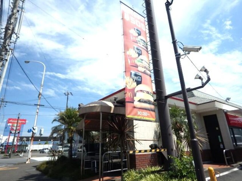 マクドナルド焼津インター店(ファストフード)まで389m 東海道本線/焼津駅 徒歩20分 1階 築20年