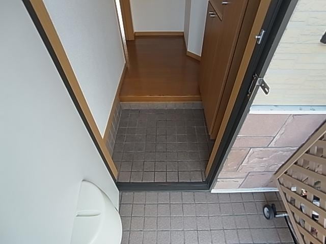  東海道本線/静岡駅 バス15分敷地二丁目下車:停歩2分 1階 築21年