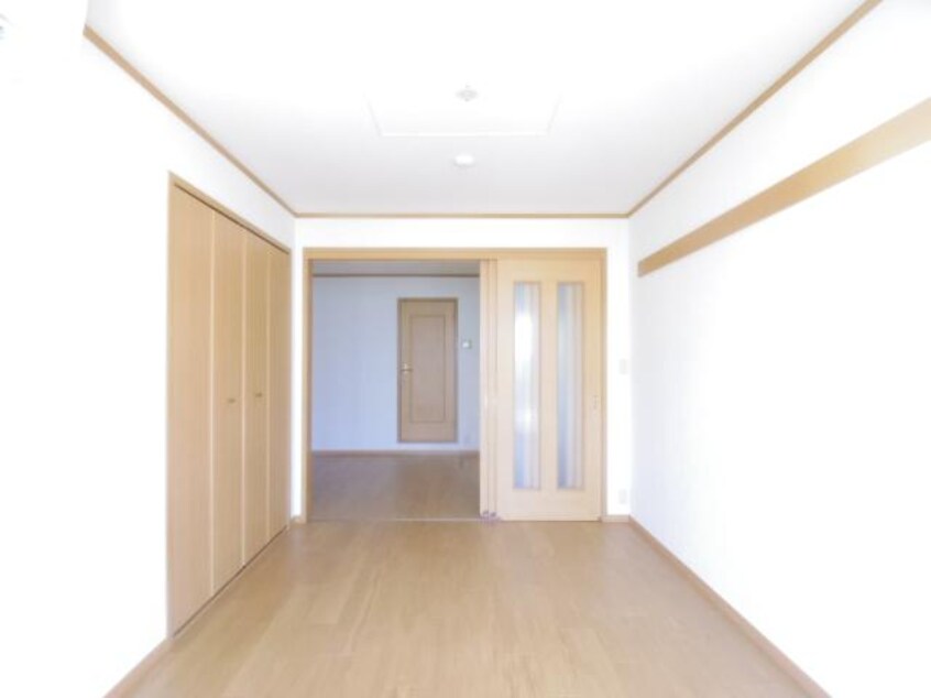  東海道本線/静岡駅 バス10分静岡総合庁舎前下車:停歩5分 1階 築22年