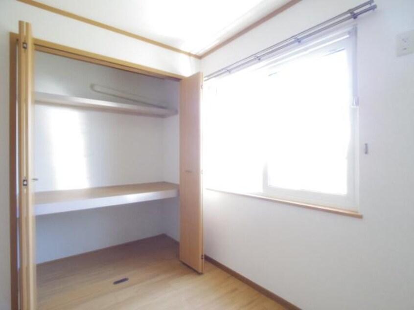  東海道本線/静岡駅 バス10分静岡総合庁舎前下車:停歩5分 1階 築22年