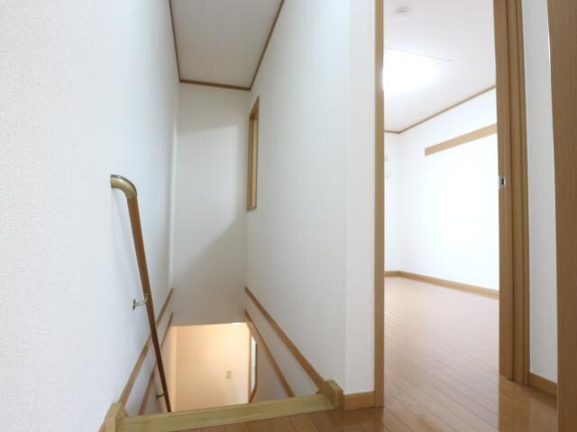  東海道本線/静岡駅 バス12分敷地二丁目下車:停歩2分 1-3階 築21年