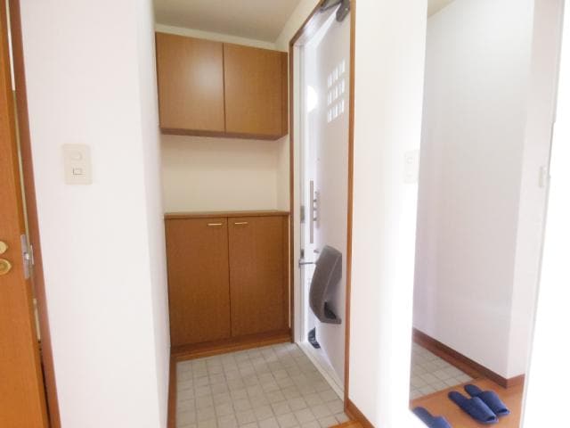  東海道本線/静岡駅 バス17分中村町下下車:停歩7分 2階 築20年