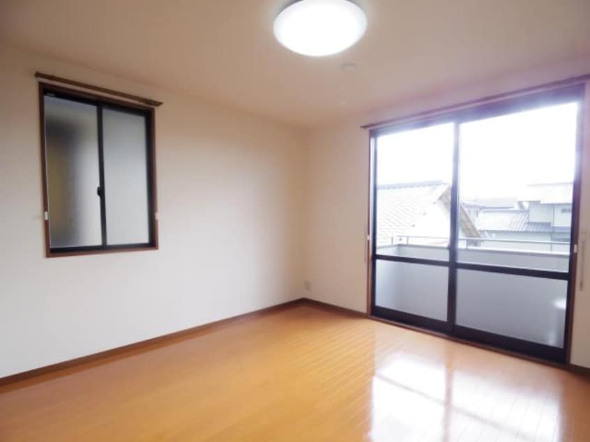  東海道本線/静岡駅 バス17分中村町下下車:停歩7分 2階 築20年