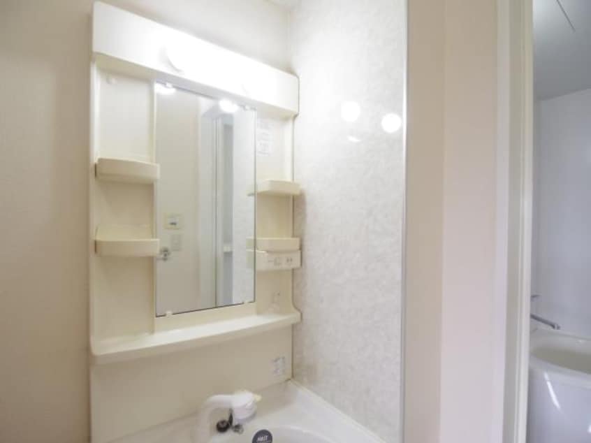  東海道本線/静岡駅 バス17分中村町下下車:停歩7分 2階 築20年