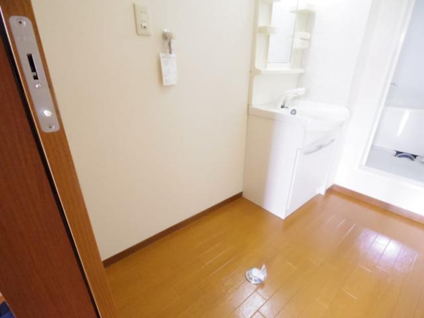  東海道本線/静岡駅 バス17分中村町下下車:停歩7分 2階 築20年