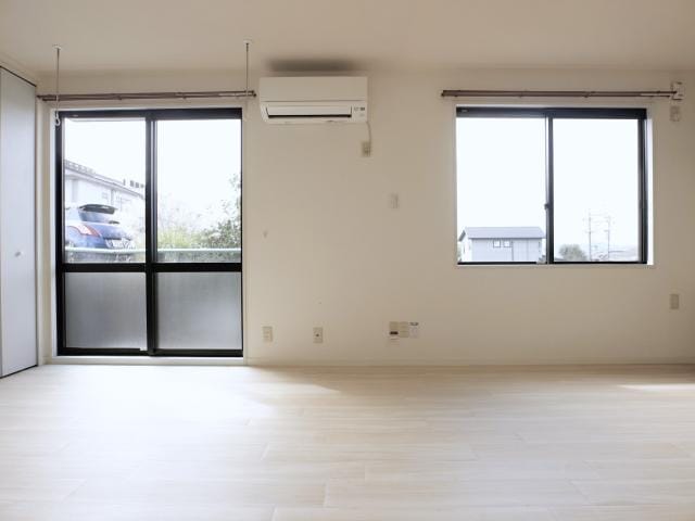  東海道本線/静岡駅 バス31分畑守稲荷前下車:停歩5分 1階 築31年